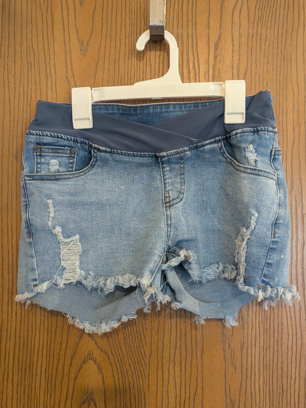 Maternity Denim Shorts Distressed Raw Hem Pockets Pull On Underbelly Support-S